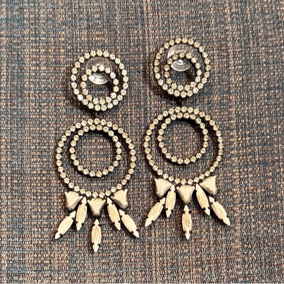 Dangle Earrings in white  black and crystal
